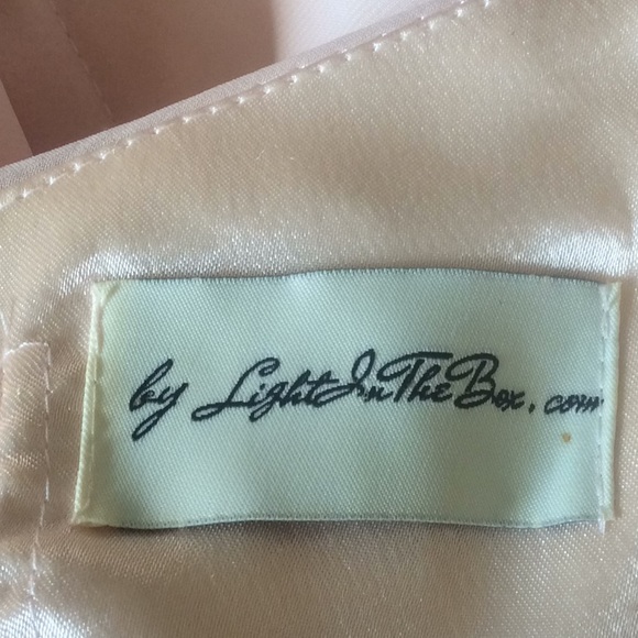 By Light In The Box .com. Dress size L - Picture 5 of 6